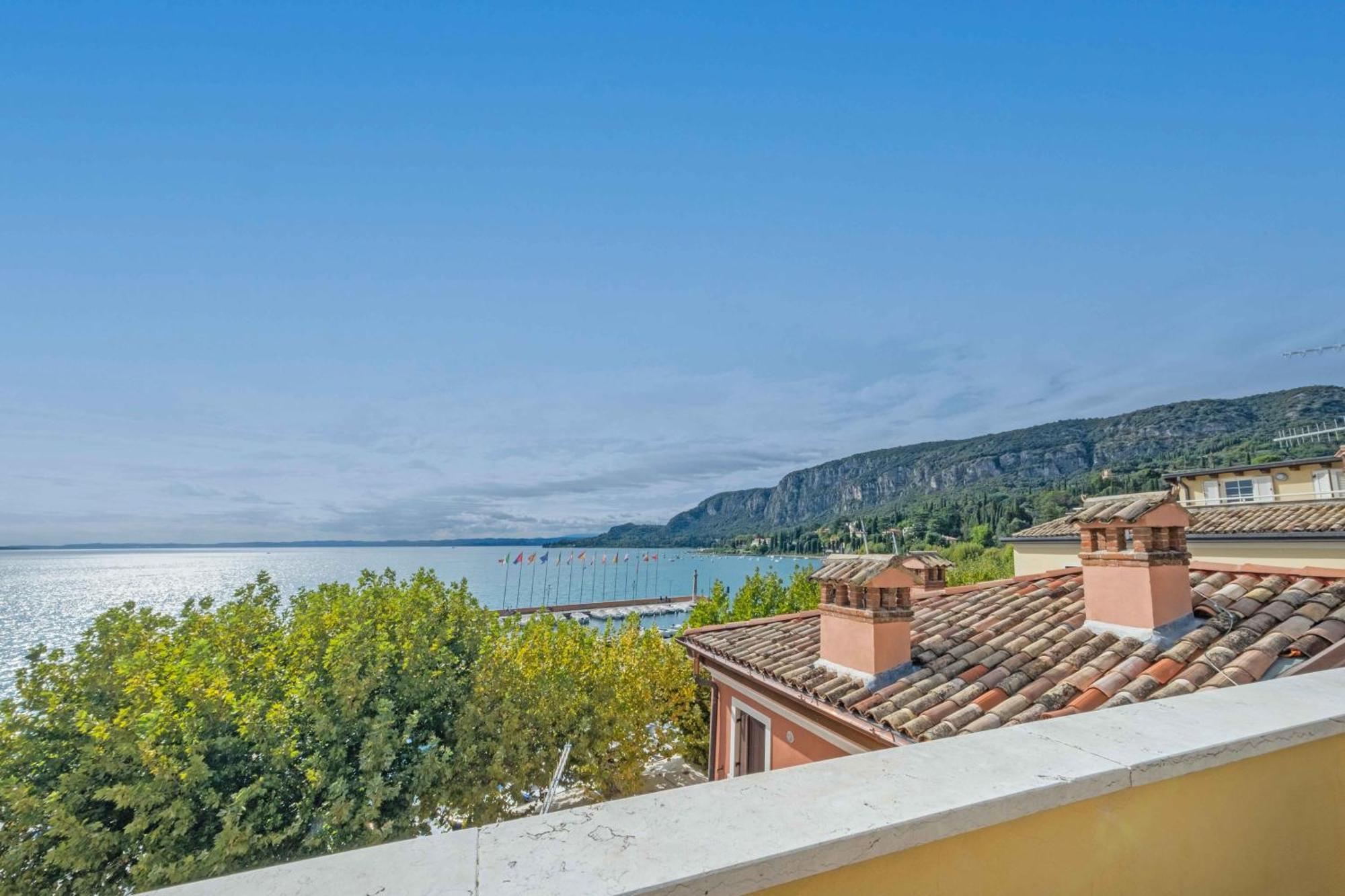 Apartmentsgarda - Baia Del Garda 5 * Garda (Verona)