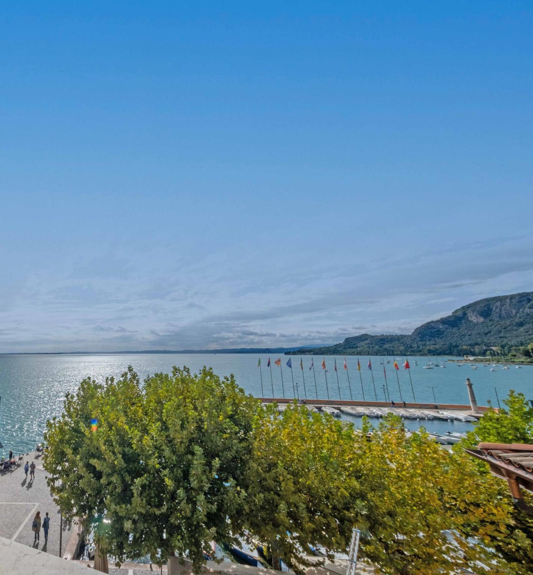 Apartmentsgarda - Baia Del Garda 5 Apartment Garda (Verona)